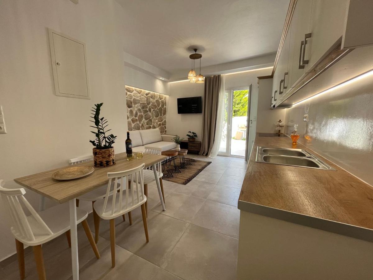 Aleria Central Apartments Naxos City Екстер'єр фото
