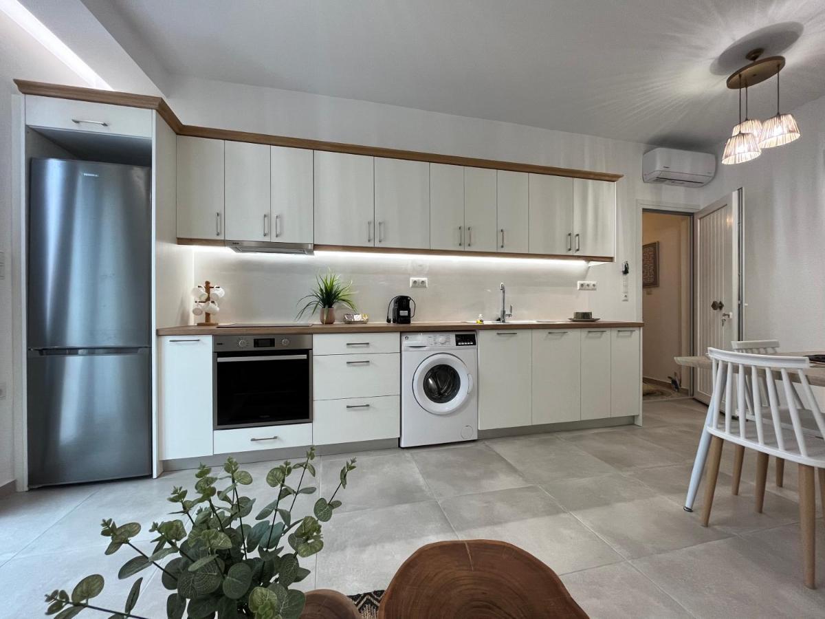 Aleria Central Apartments Naxos City Екстер'єр фото